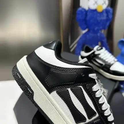 Amiri Skel de perfil bajo en negro, zapatilla de firma de mujer