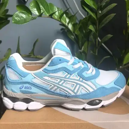 Asics GEL-NYC de running en negro, zapatilla de running de mujer