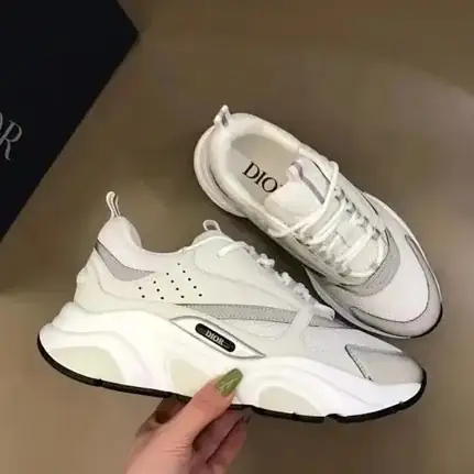 Dior B22 de suela gruesa en negro, zapatilla de firma de mujer