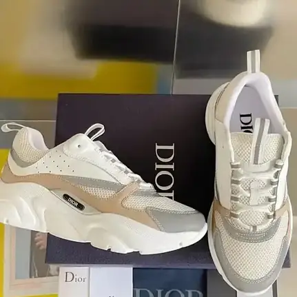 Dior de suela gruesa en beige, zapatilla de firma de mujer