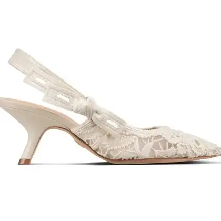 Dior kitten de punta fina en tono crudo, zapato de tacón de mujer
