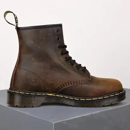 Dr. Martens 1460 de ocho ojales, bota de mujer