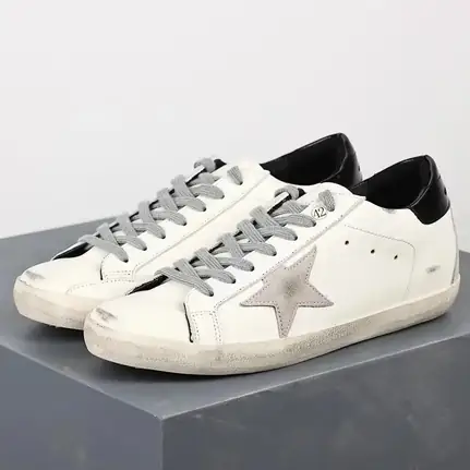 Golden Goose Super-Star de perfil bajo en blanco · variante 2, zapatilla de firma de mujer
