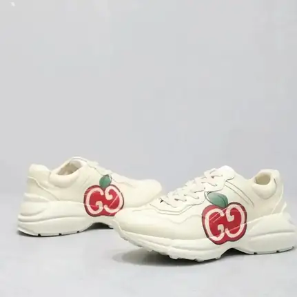 Gucci de suela gruesa en blanco, zapatilla de firma de mujer