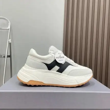 Hogan de suela gruesa en negro, zapatilla de suela alta de mujer