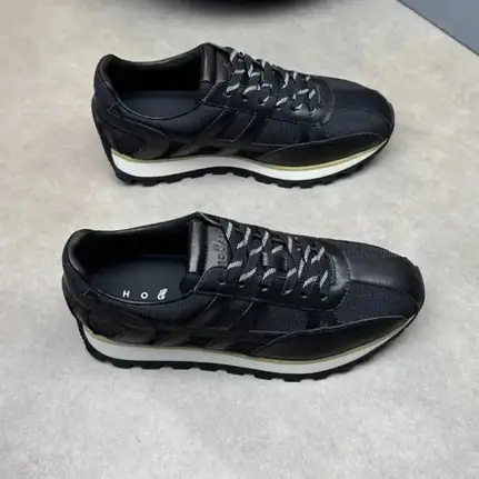 Hogan retro en negro, zapatilla retro de mujer