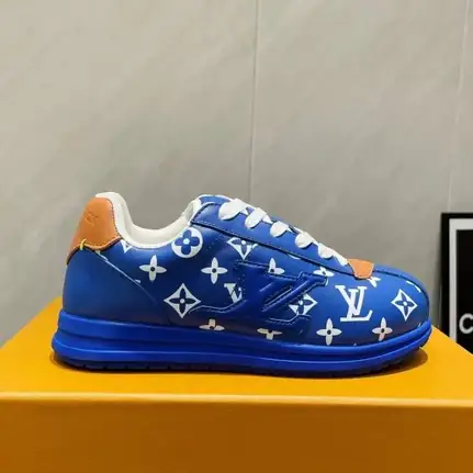 Louis Vuitton de perfil bajo en amarillo, zapatilla de firma de mujer