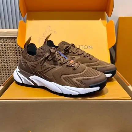 Louis Vuitton de perfil bajo en gris · variante 2, zapatilla de firma de mujer
