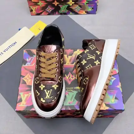 Louis Vuitton Trainer de perfil bajo en marrón, zapatilla de firma de mujer