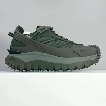 Moncler Trailgrip de aire outdoor en verde, zapatilla de running de mujer