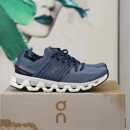 On Running de suela gruesa en azul, zapatilla de suela alta de mujer
