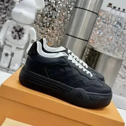 Groovy Platform de suela gruesa en blanco, zapatilla de suela alta de mujer
