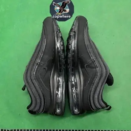 Max 97 estilo skate en negro, zapatilla de diario de mujer