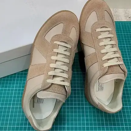 Plo Cart retro en beige, zapatilla retro de mujer