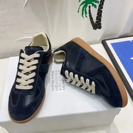 Stone de perfil bajo en azul, zapatilla de diario de mujer