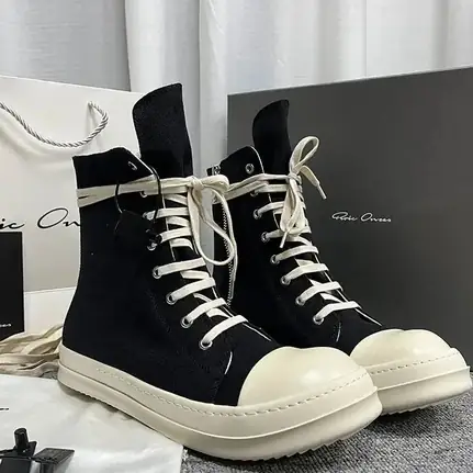 Rick Owens de caña alta en negro, zapatilla de firma de mujer