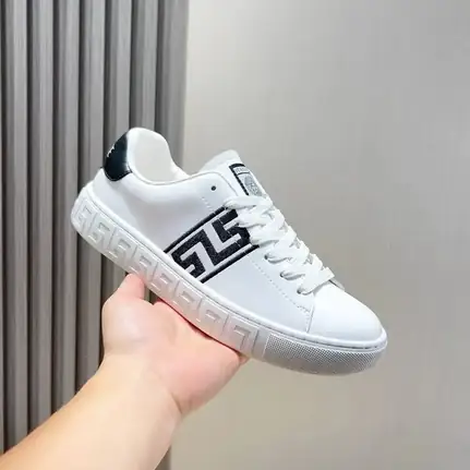 Versace de perfil bajo en blanco, zapatilla de firma de mujer